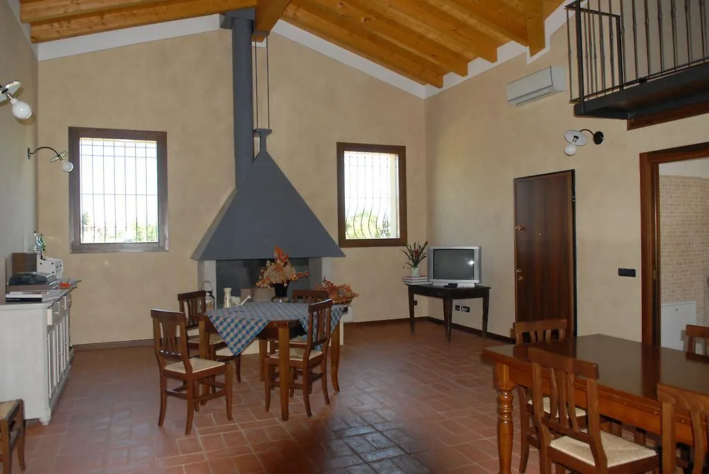 Locanda Dei Rii Manerba del Garda Landhaus